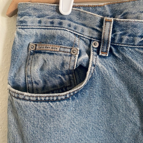 Vintage 90s Calvin Klein Light Wash Blue Jeans - Picture 2 of 7